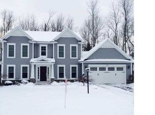 701 Cottage Brook Ln, Webster, NY 14580
