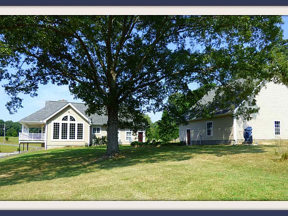 2nd image of 1328 Old Chisholm Trl