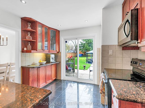 4th image of 21 Martindale Rd