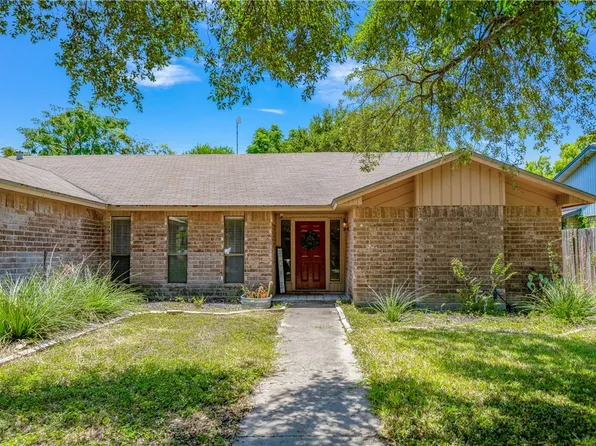 1809 Live Oak Dr, Portland, TX 78374