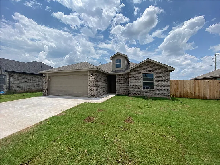6901 Inverness St — Photo 16