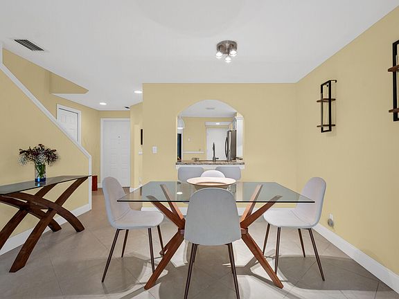 5th image of 104 Waterview Dr #1040
