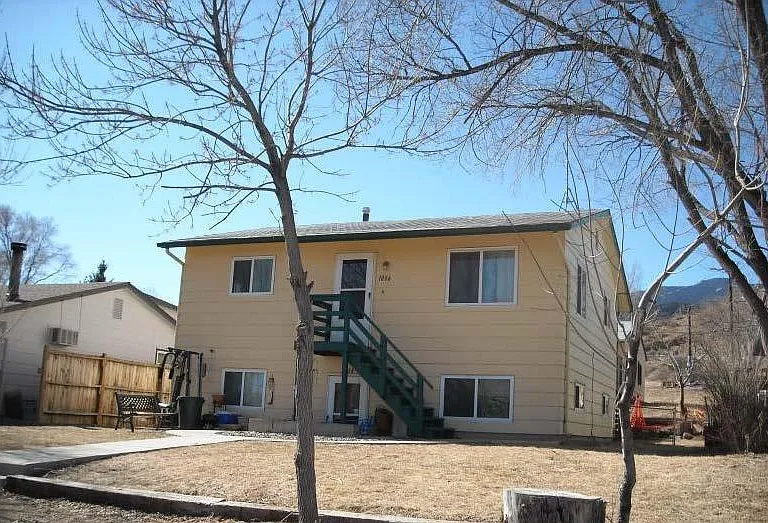 1006 Modes St — Photo 1