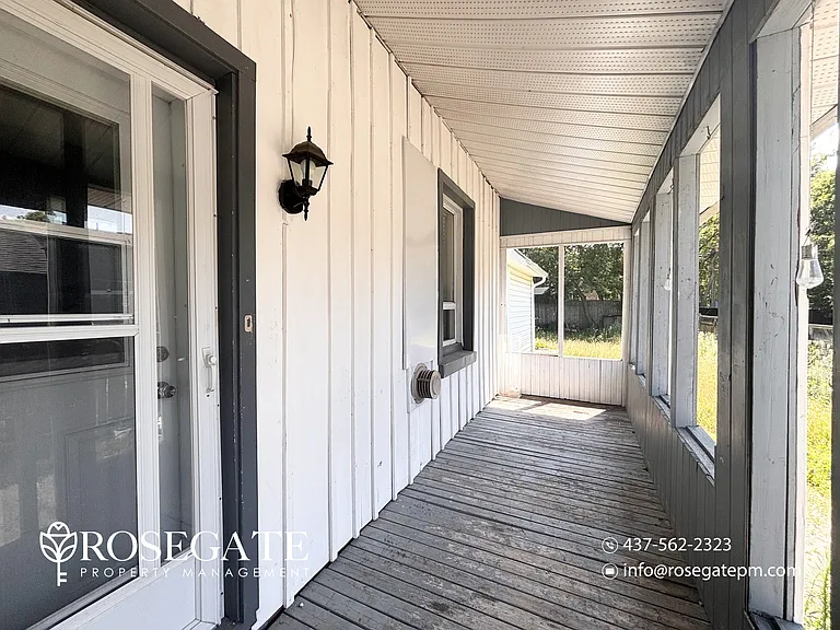 47 Gowan St #B — Photo 26