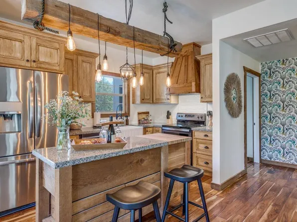 3498 Grape Creek Rd, Fredericksburg, TX 78624