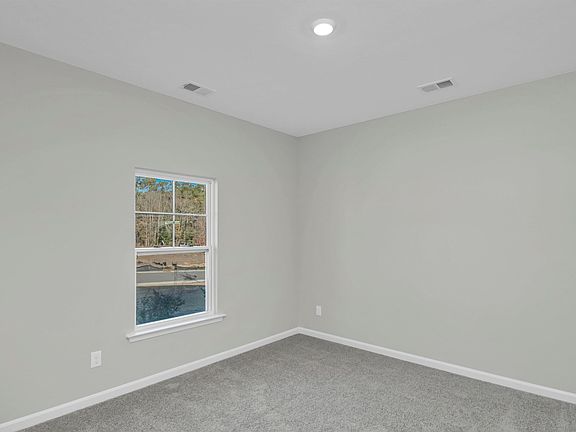 3rd image of 231 Raglins Way