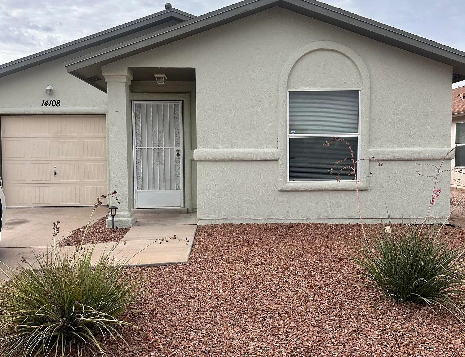 3 bed, 2.0 bath, 1376 sqft, $1,650 — Photo 2
