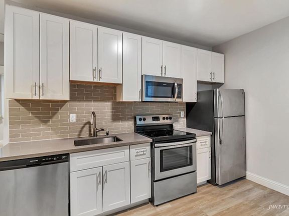5th image of 1373 Clay St #1385-5