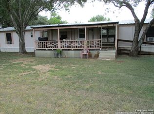 11 Medina Lake Dr, Pleasanton, TX 78064