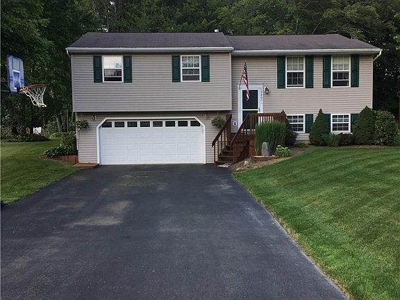 3rd image of 17402 Kevin Dr