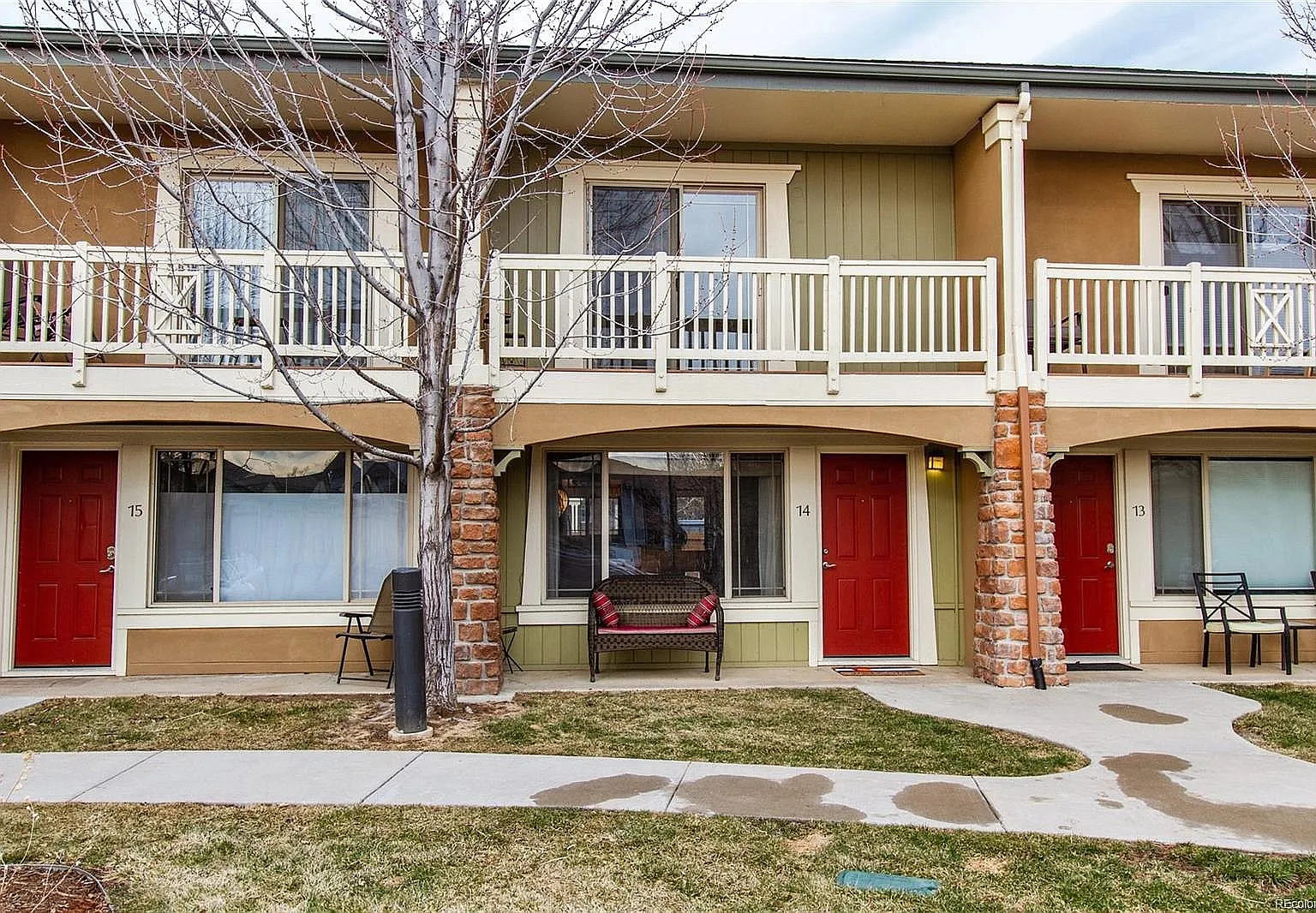 2 bed, 918 sqft, $2,395 — Photo 1