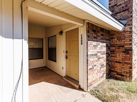 140 N Troy Ave, Lubbock, TX