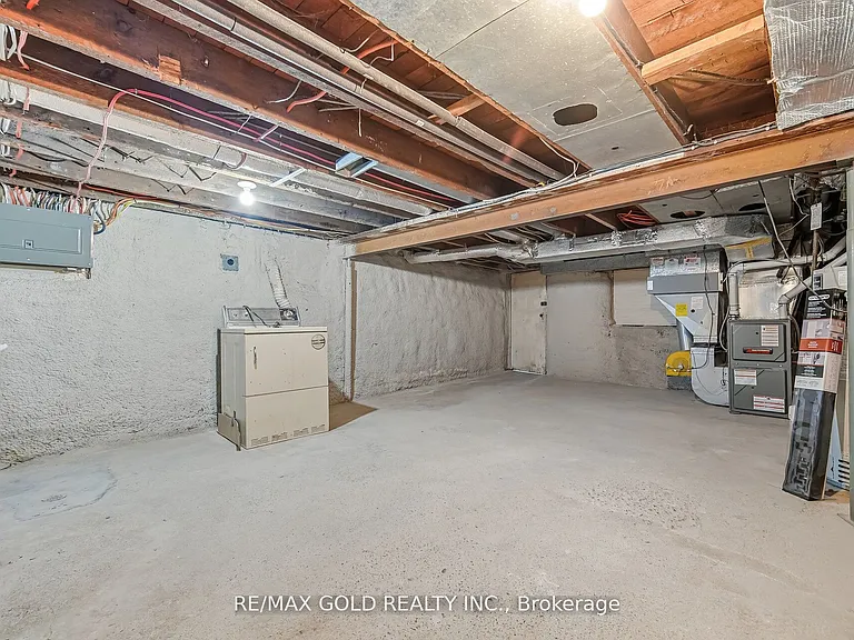 4445 Simcoe St — Photo 38