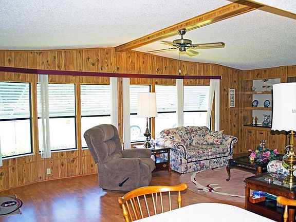 5th image of 457 Village Cir SW