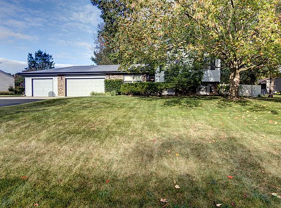 2nd image of 474 Chicory St