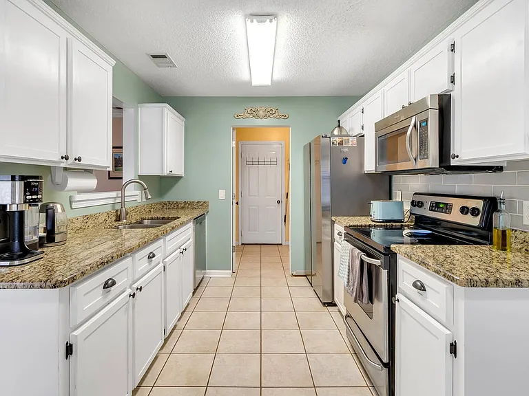 307 Coffee Bluff Villa Rd — Photo 19