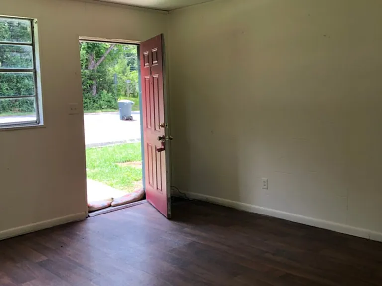 671 E Olive Rd #6 — Photo 12