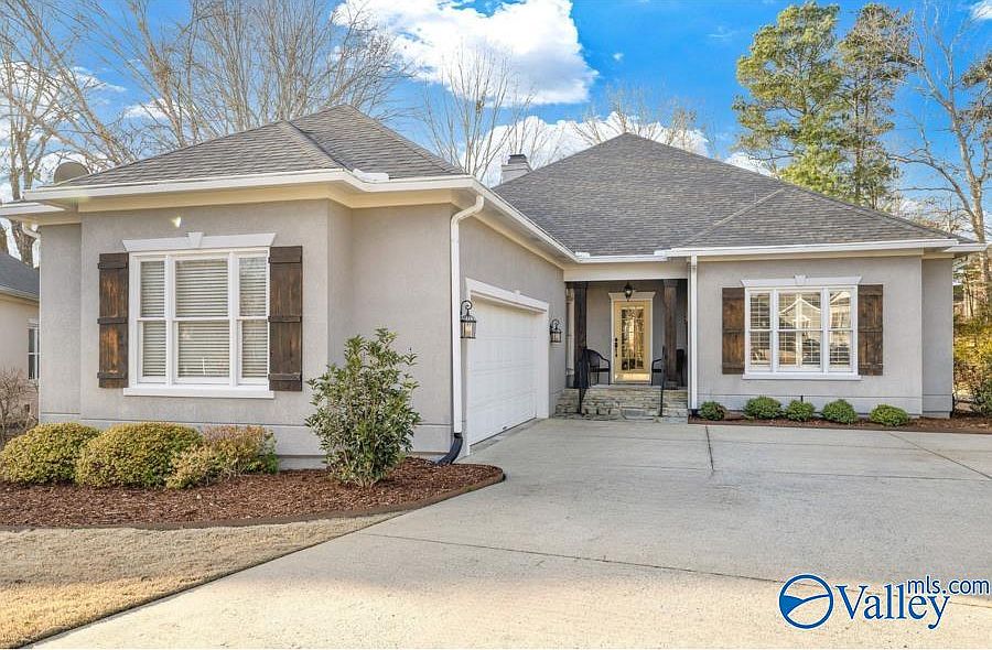 1st image of 162 Ridgewood Cir