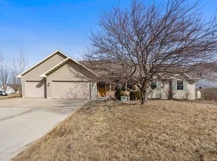 W5474 Red Clover Trl, APPLETON, WI 54915