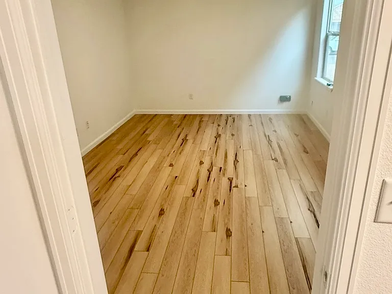 1127 Shady Ln — Photo 10