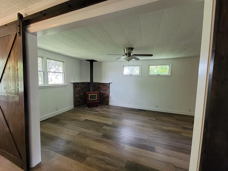 Bedroom/family room