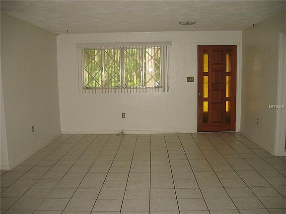3rd image of 8 W Bay Ave