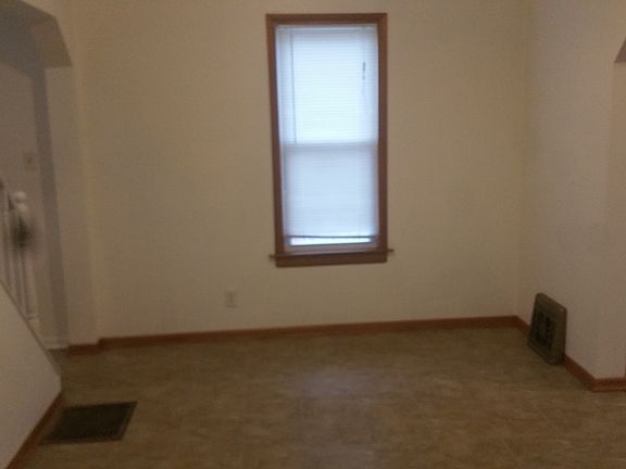 3rd image of 2226 Parmele St