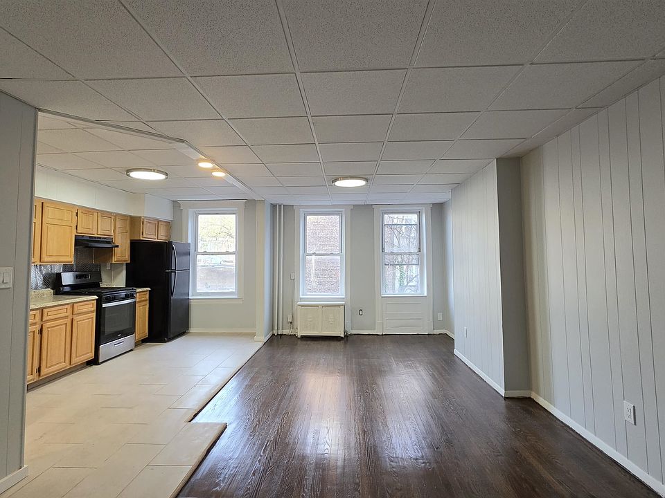 1st image of 722 W Side Ave Floor 2