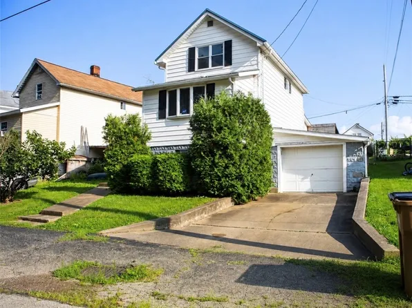 201 Adelaide St, Bobtown, PA 15315