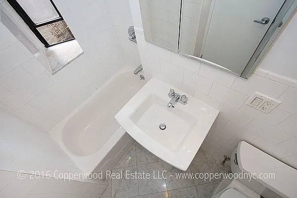 Rented by Copperwood Real Estate | media 32