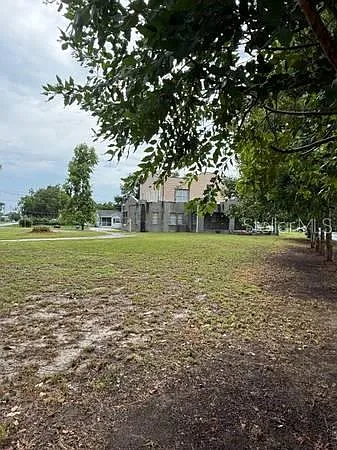 8 bed, 3.0 bath, 3360 sqft, $3,500 — Photo 3
