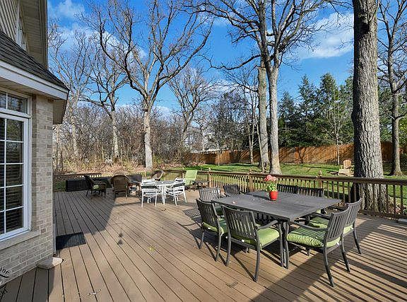 4th image of 16843 S Brentwood Ct