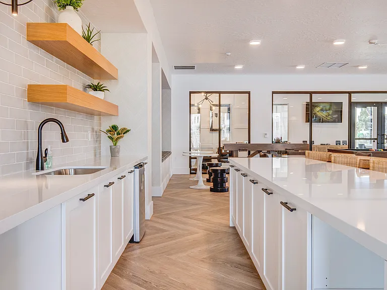 Aria Townhomes and Apartments — Photo 8