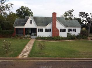 408 W Morgan St, Franklin, TX 77856