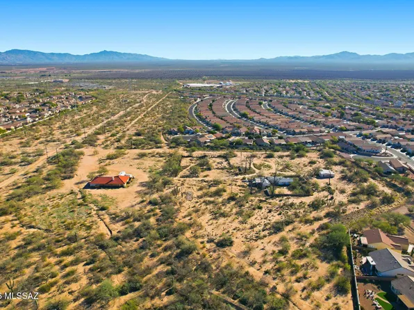 800 W Camino Rancheria, Sahuarita, AZ 85629