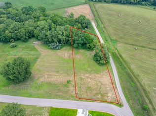 5651 S Roswell St, Sioux City, IA 51106