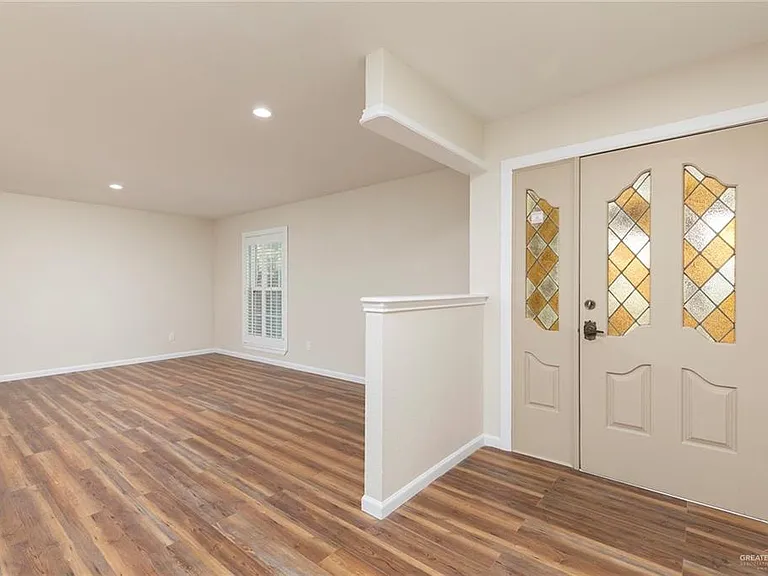 1218 Bluebird Ave — Photo 5