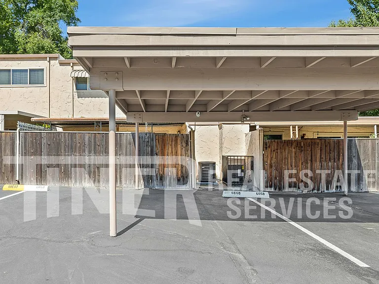 6060 Via Casitas — Photo 22