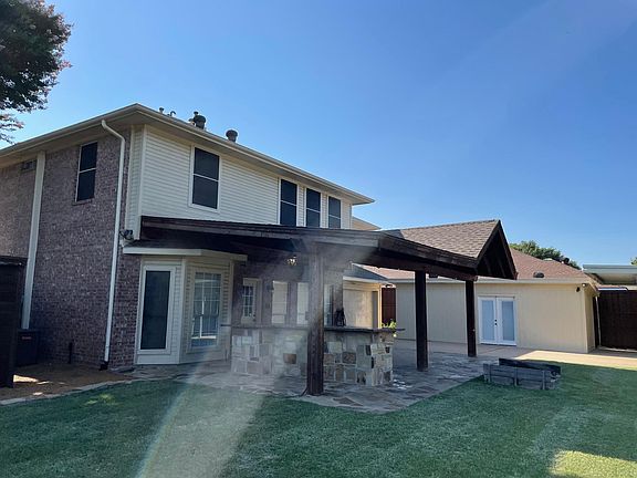 3rd image of 6902 Wilhelmina Dr