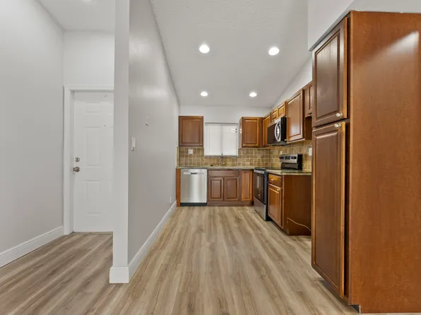 2900 Olivewood Terrace #201, Boca Raton, FL 33431