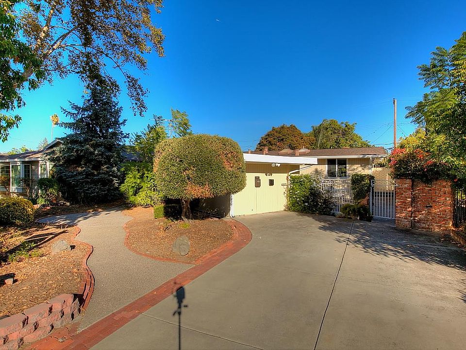 1st image of 1066 Prouty Way