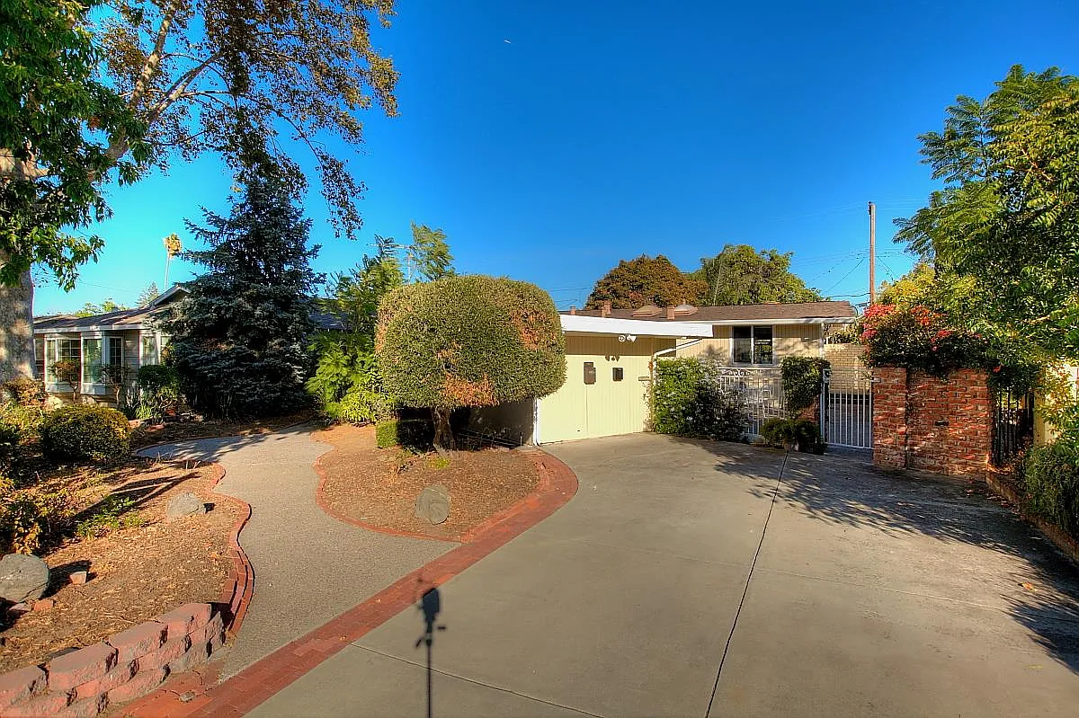 1066 Prouty Way photo 1
