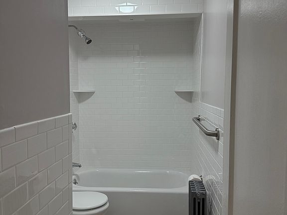 New TUB/TILE Bathroom
