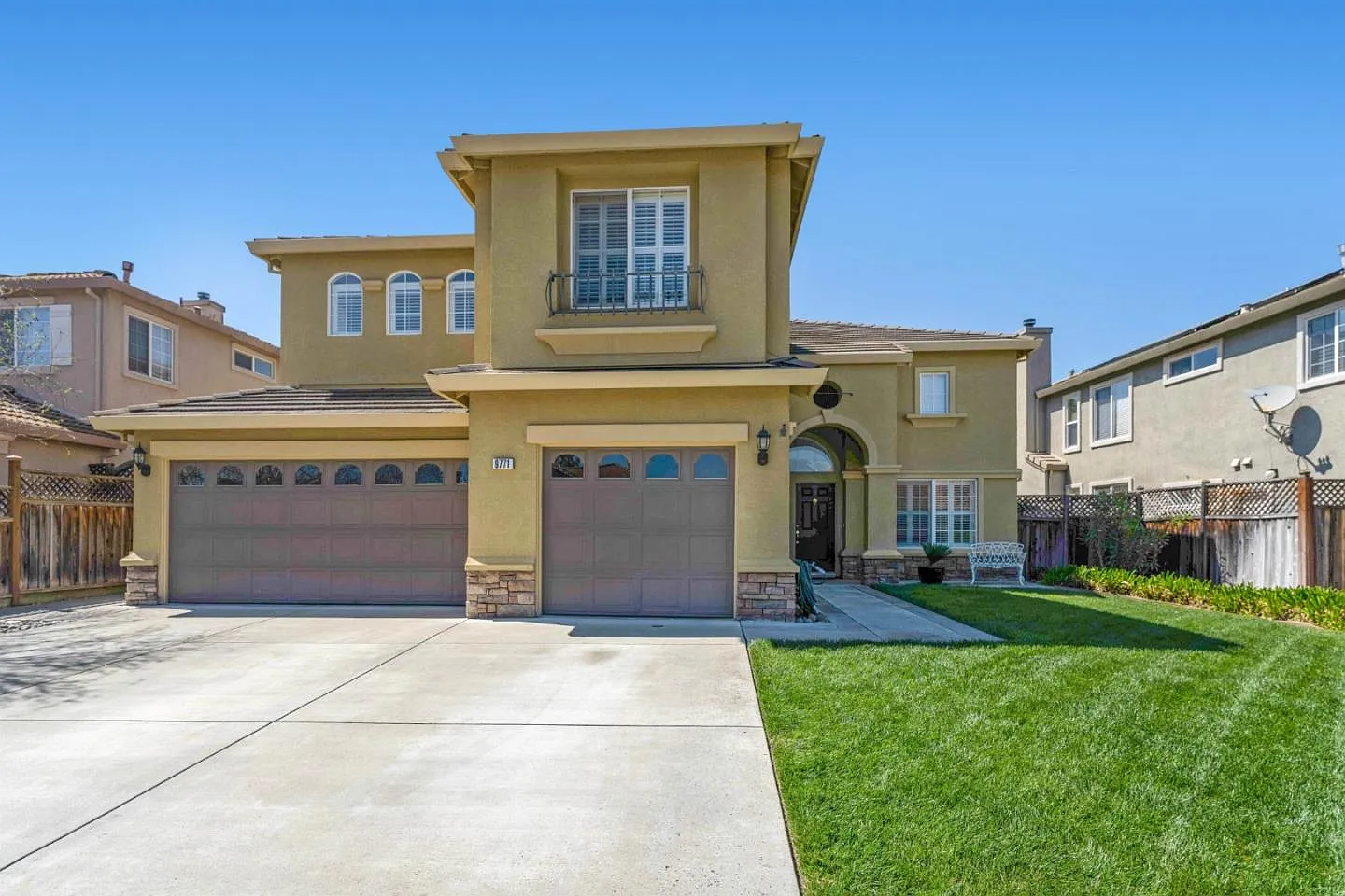 9771 Linnet Ct photo 1
