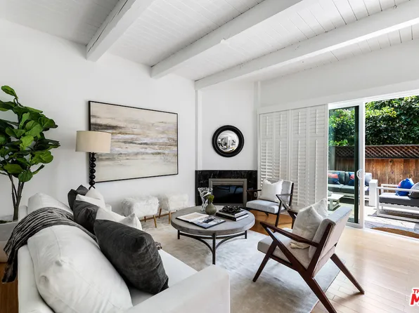 6247 Green Valley Cir, Culver City, CA 90230