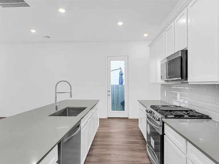 677 Royal Arch Dr — Photo 10