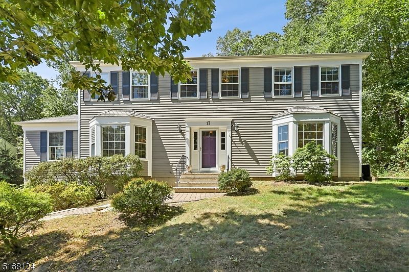 1st image of 17 Laurel Hill Dr
