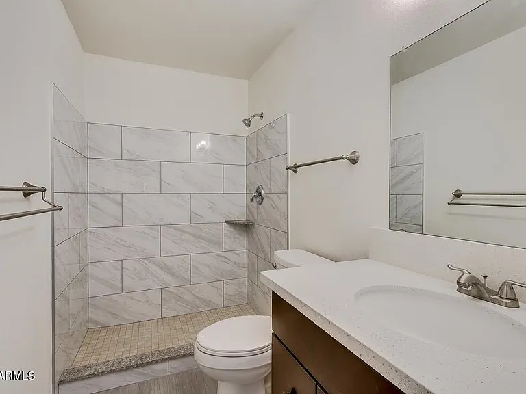 831 E Stephens Dr — Photo 14