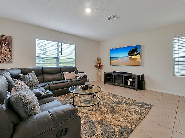 9673 Black Walnut Dr — Photo 48