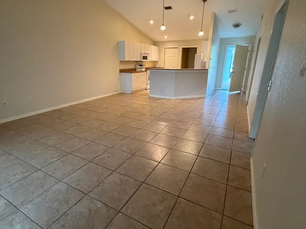 11106 Hotchkiss Dr #A, Sebastian, FL 32958